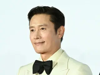 【フォト】イ・ビョンホン＆ハン・ヒョジュら、「第30回釜山国際映画祭」レッドカーペットに登場