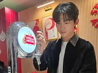 「2PM」テギョン、ビールのイベントに参加…自分でビールをつぐ姿も